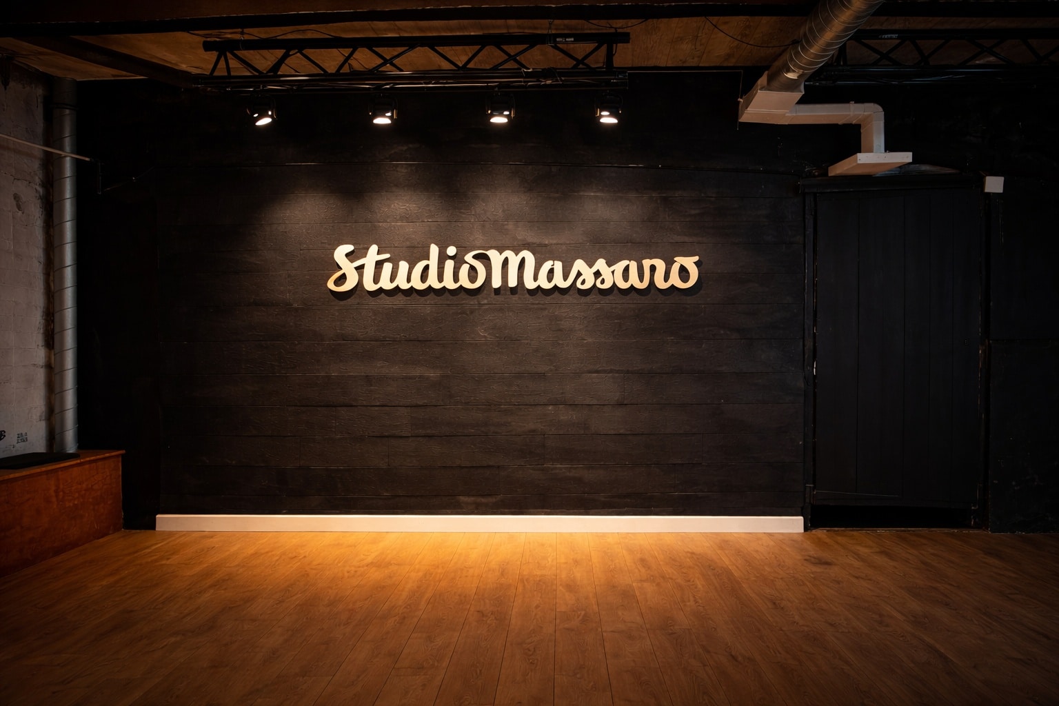 Besoin de louer une salle de danse ou de répétition à Paris ? Studio Massaro